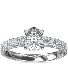 铂金 Riviera 密钉钻石订婚戒指（5/8 克拉总重量）